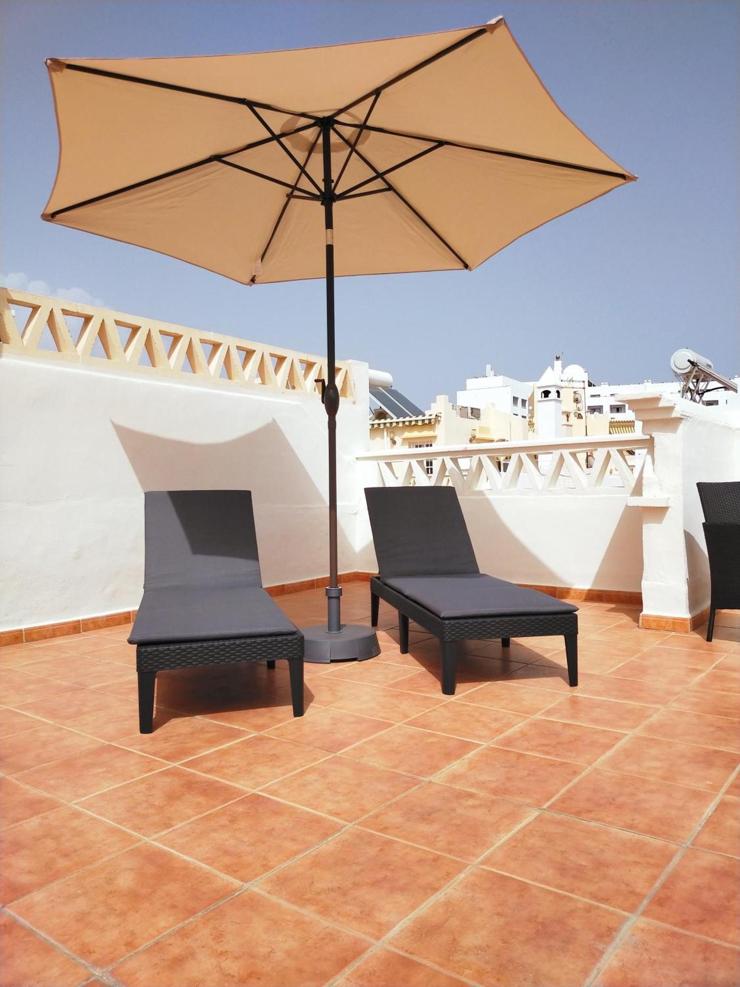 Casa Playa, Terraza Y Garaje Lejlighed Nerja Eksteriør billede
