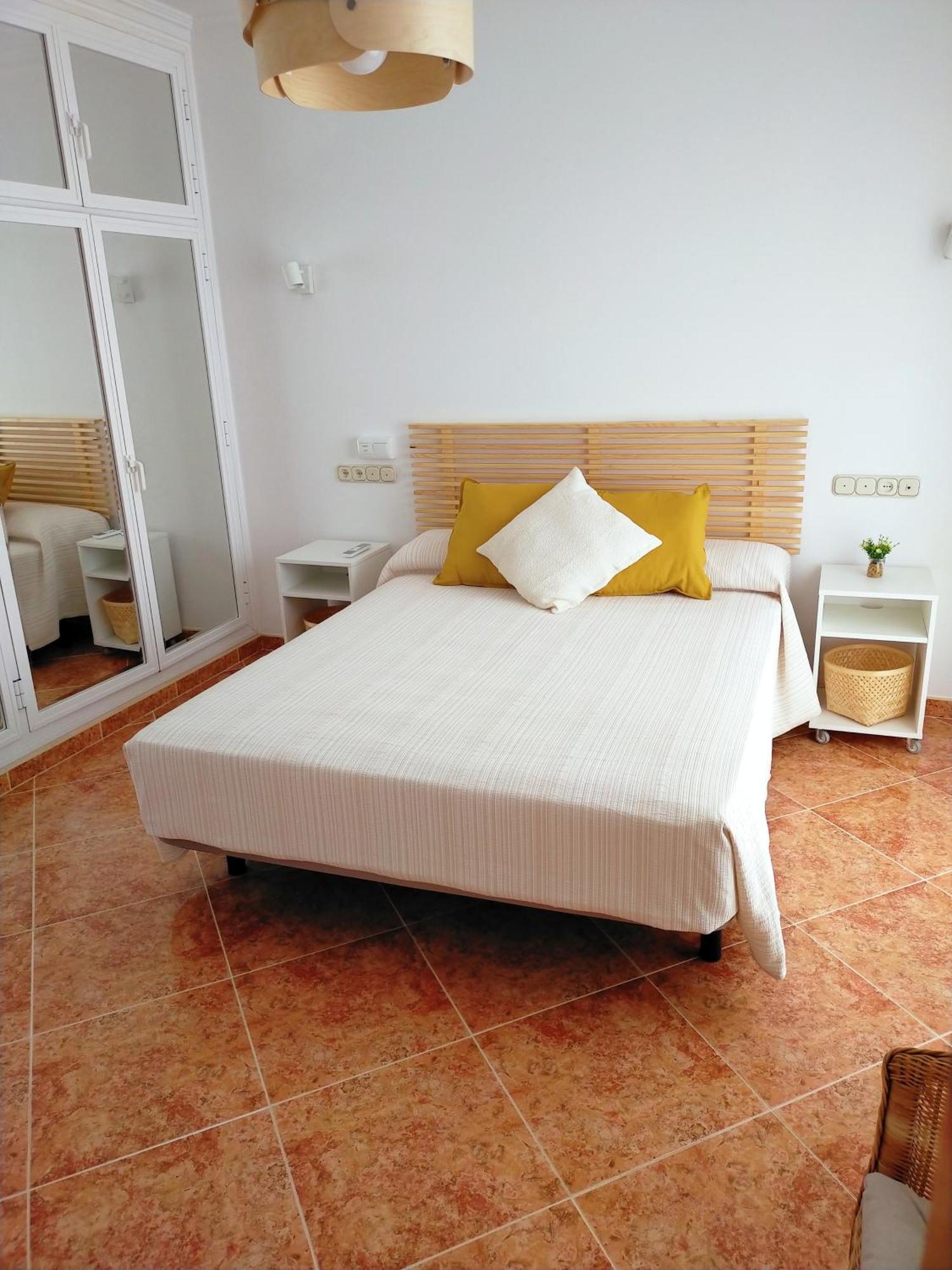 Casa Playa, Terraza Y Garaje Lejlighed Nerja Eksteriør billede
